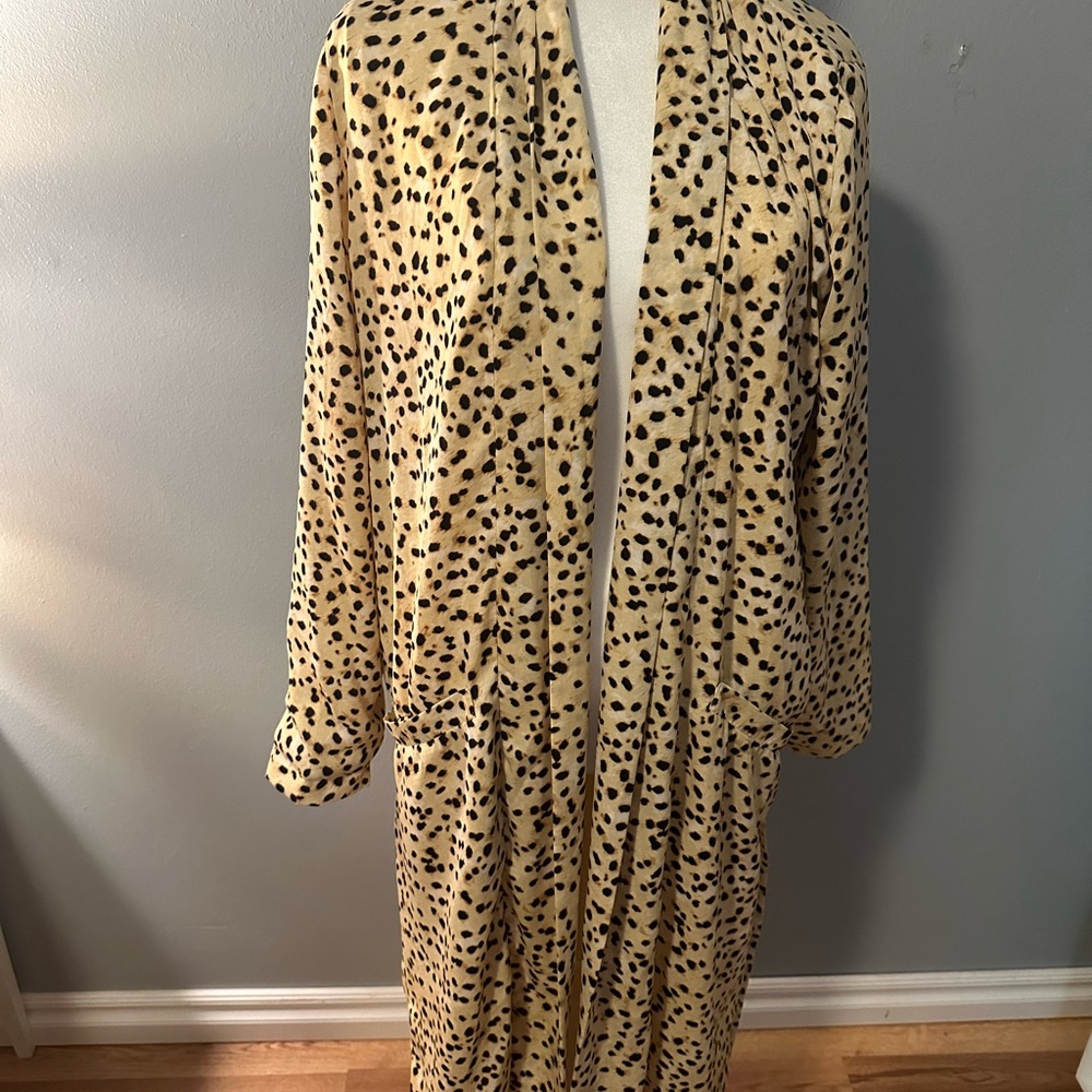 Cupcakes and Cashmere leopard print kimono small
